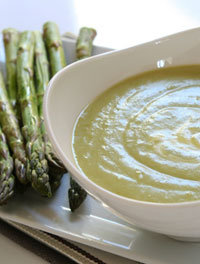 Asparagus Soup with Almonds